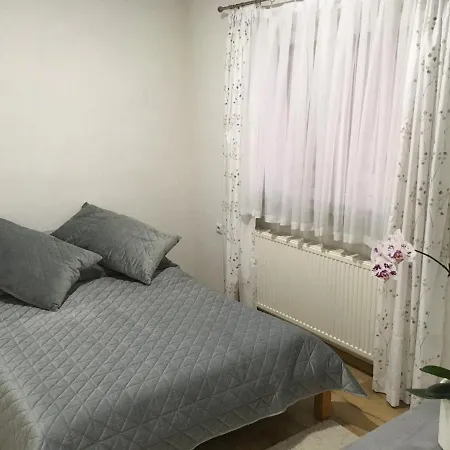 App M-and-m Apartment *