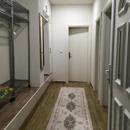App M-and-m Apartment *